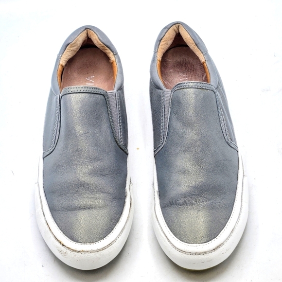 Vionic April Gray Silver Leather Flats Loafers Slip-On Sneakers Size 7.5 - Picture 4 of 16